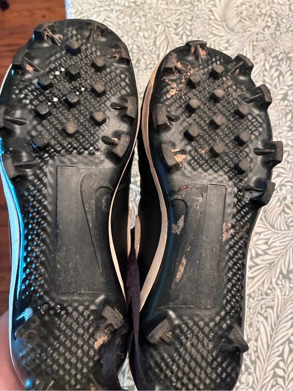 Nike Men’s Black Low-Top baseball cleats